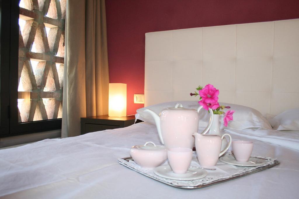 Il Poggiolo Delle Rose Bed&Breakfast タヴァルヌッツェ 部屋 写真